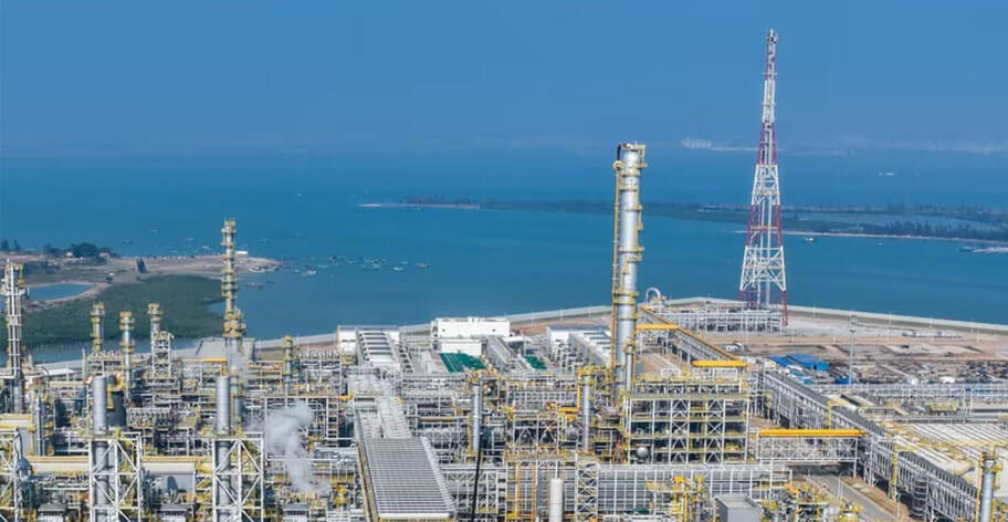 巴斯夫湛江 100 万吨 / 年乙烯装置关键设备投用