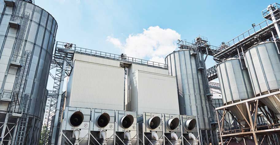 七千亿美元市场博弈：中外化工设备企业的技术壁垒与份额争夺